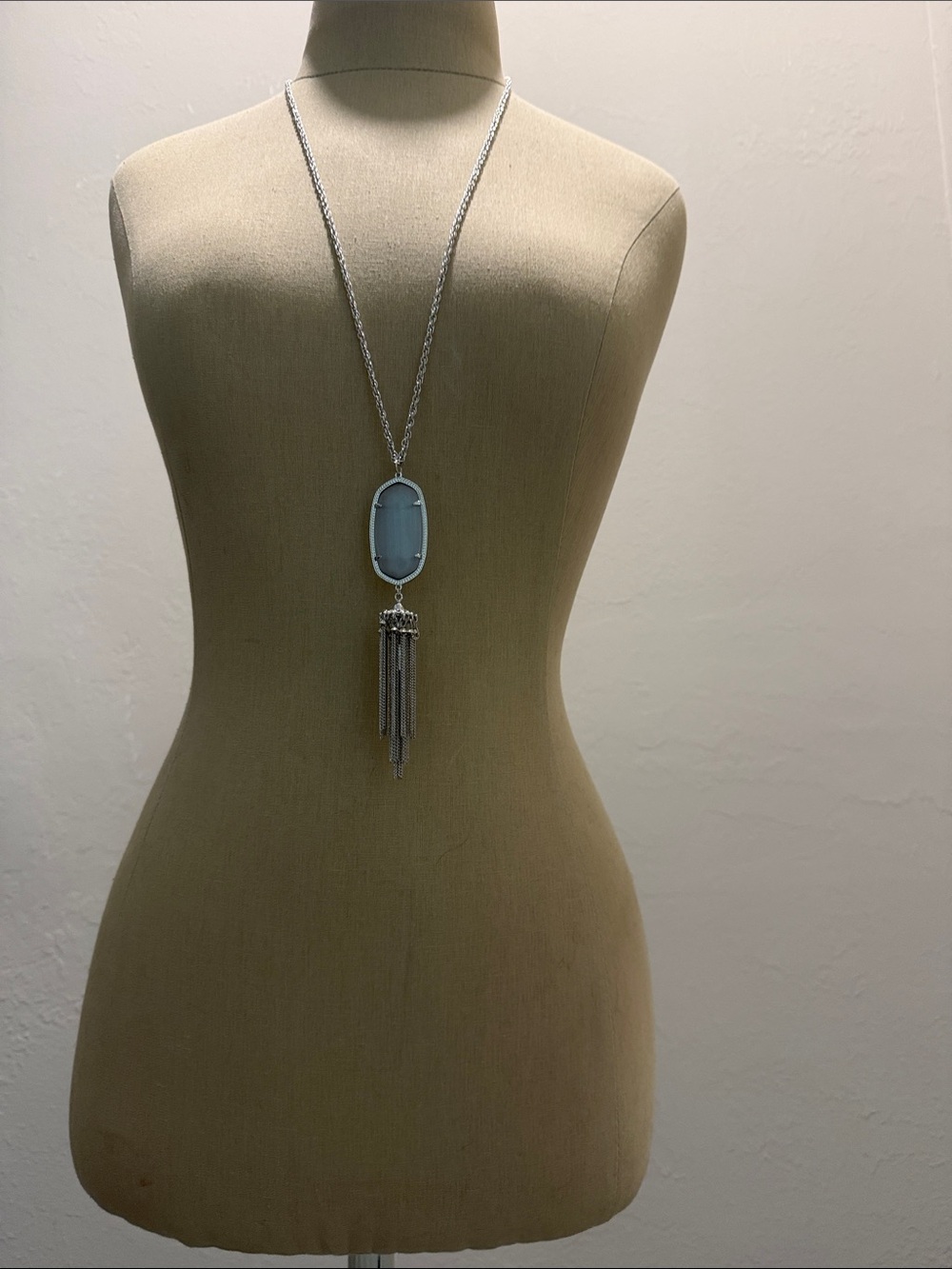 Kendra ScottSilver Tassel Pendant Necklace with Light Grey Stone - Women Jewelry